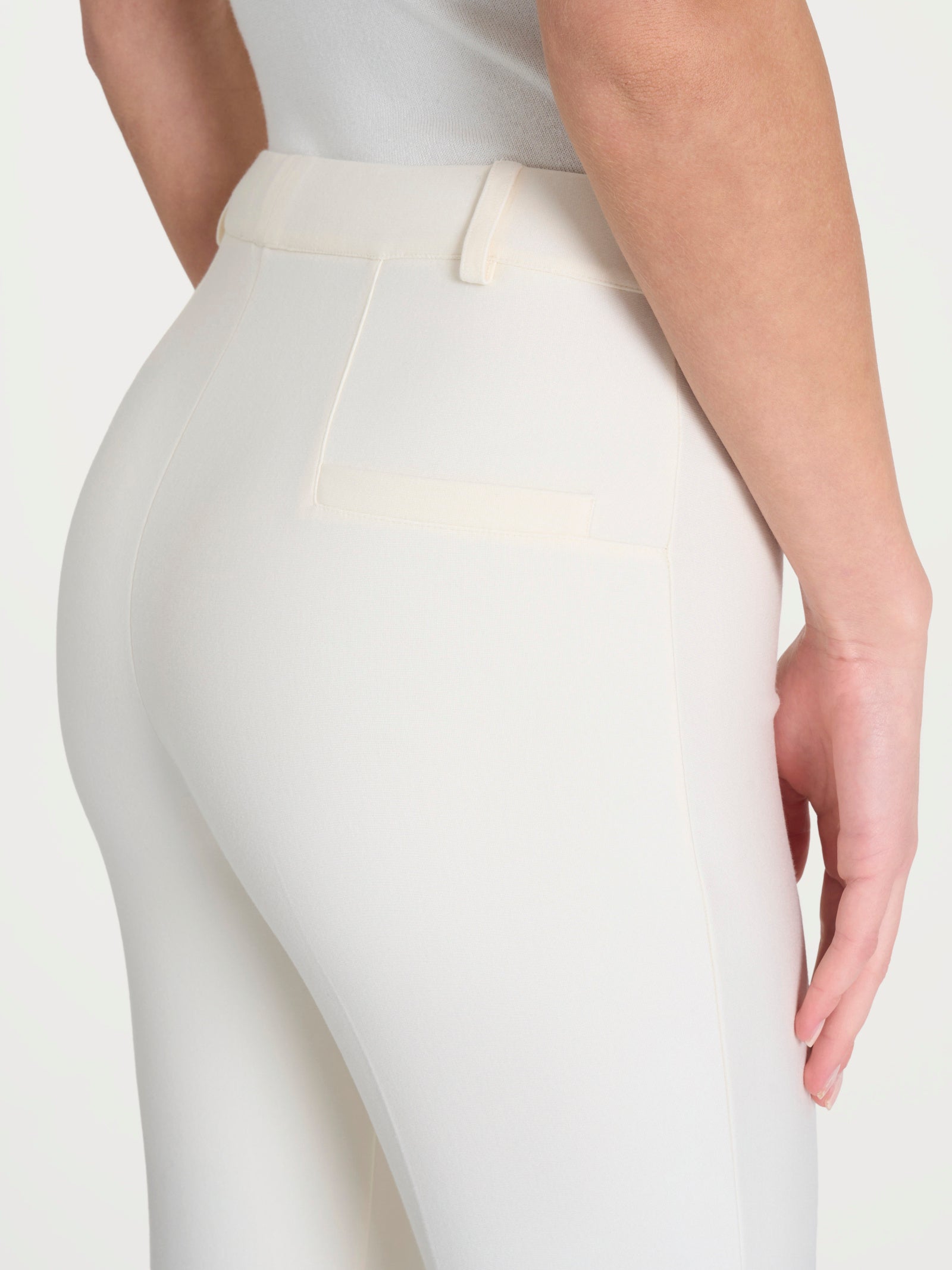 PANTALONE CROPPED FLARE 