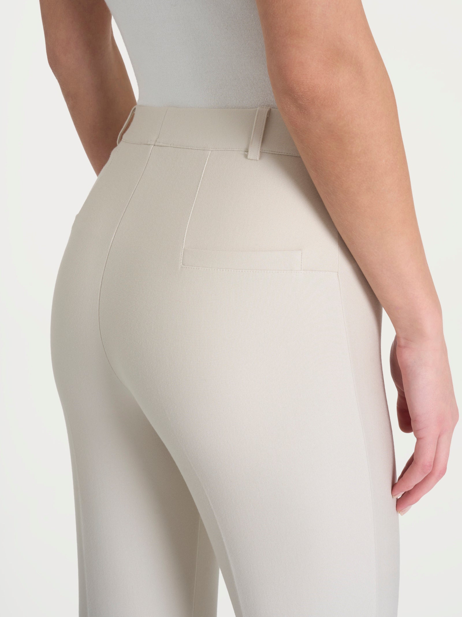 PANTALONE CROPPED FLARE 