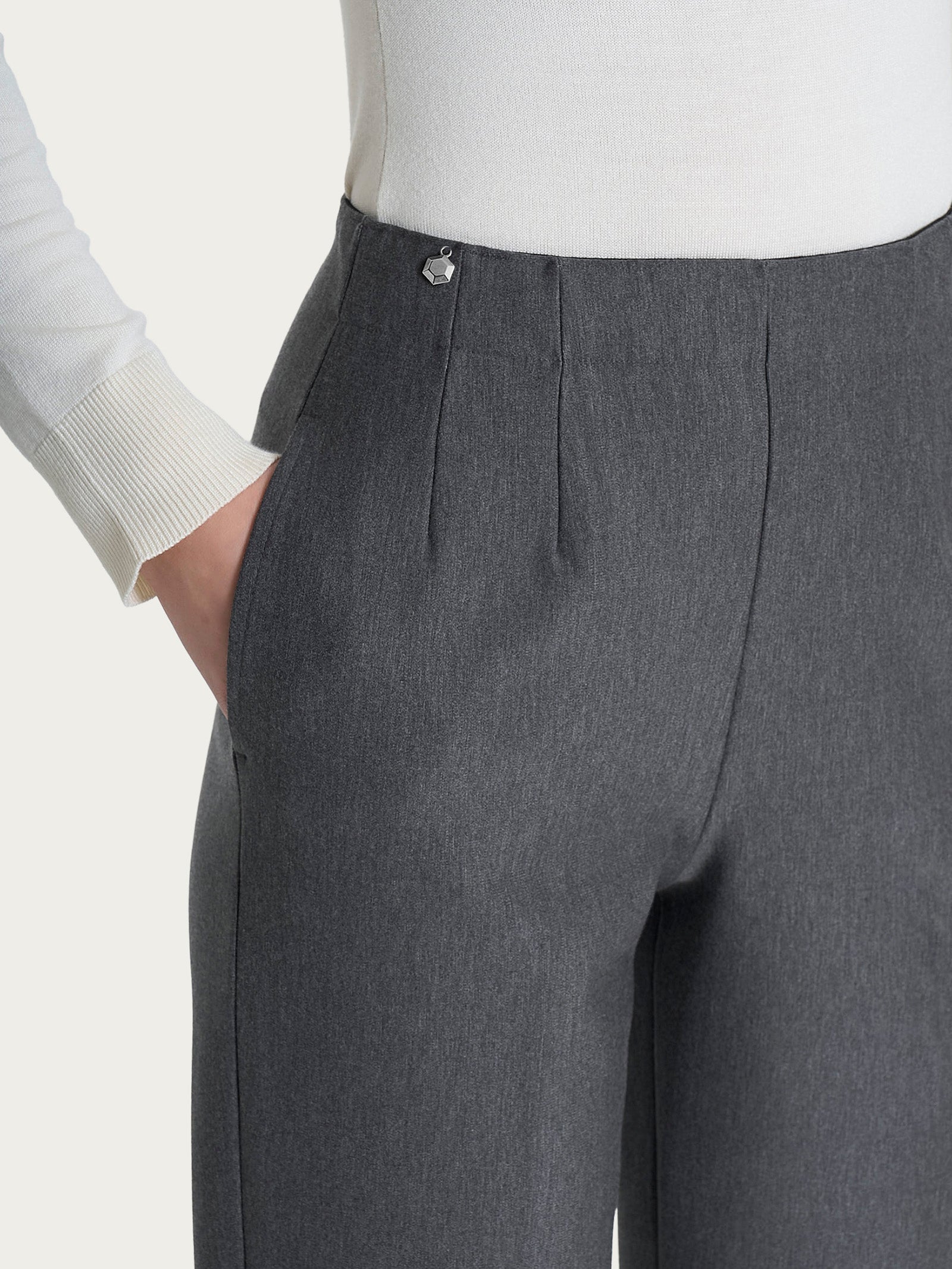 PANTALONE CARROT / POCKETS 