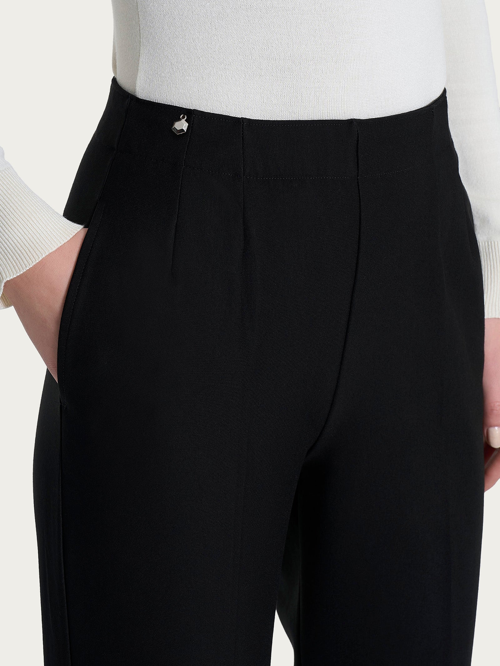 PANTALONE CARROT / POCKETS 