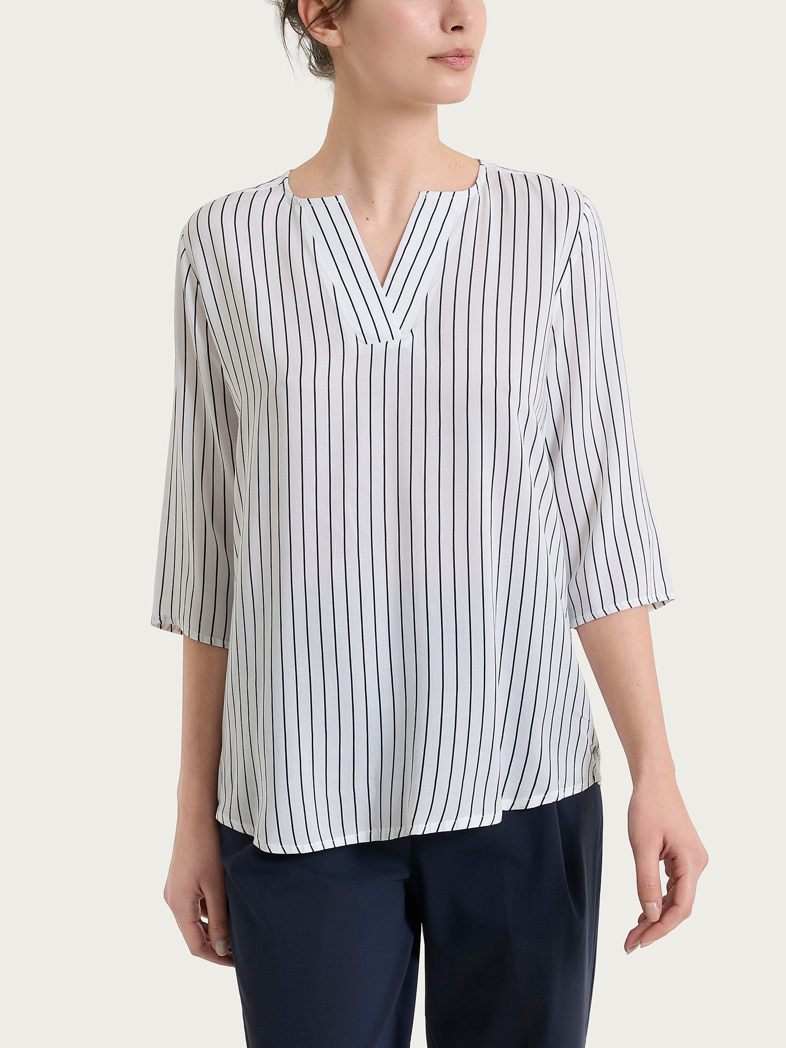 Camicia M3/4 Scollo V Ragno 