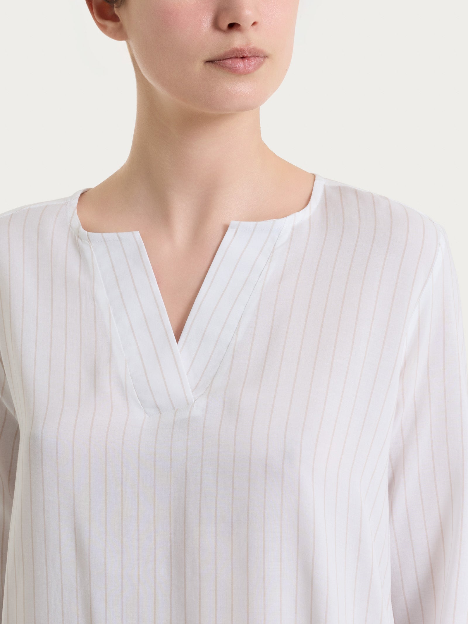 Camicia M3/4 Scollo V Ragno 