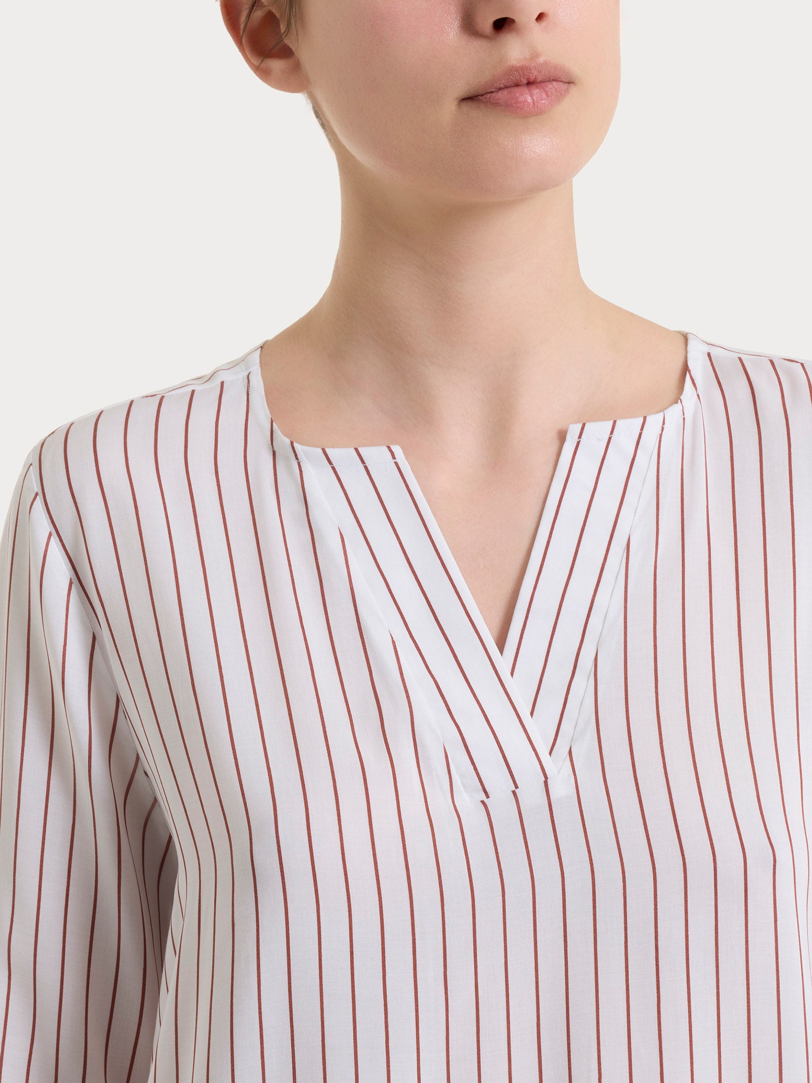 Camicia M3/4 Scollo V Ragno 
